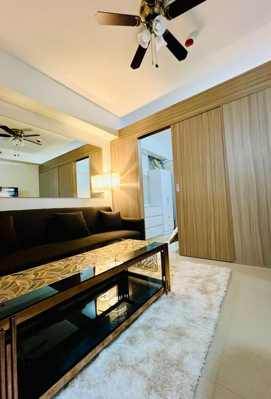 Shore 2 Residences Tower 2 Pasay Exterior photo